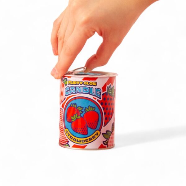 Flirty Glow Strawberry candle - immagine 2